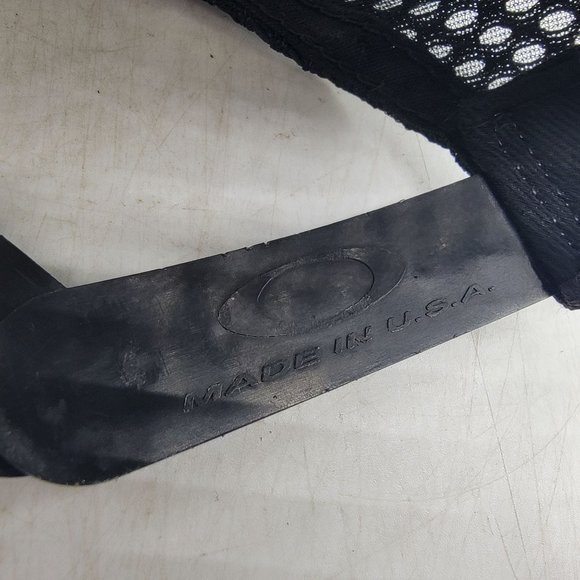 Vintage Oakley Made In The USA Hat Cap Adjustable Comfort Lightweight Casual - Picture 9 of 10